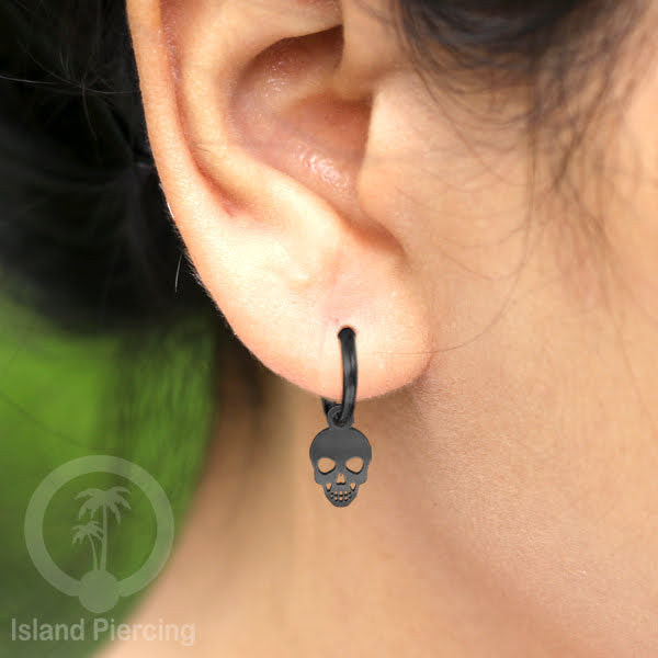 Stainless Steel Anting Hoop Ear Huggies Halloween warna hitam dengan Liontin, Charm, Tengkorak, Sihir, Laba-2