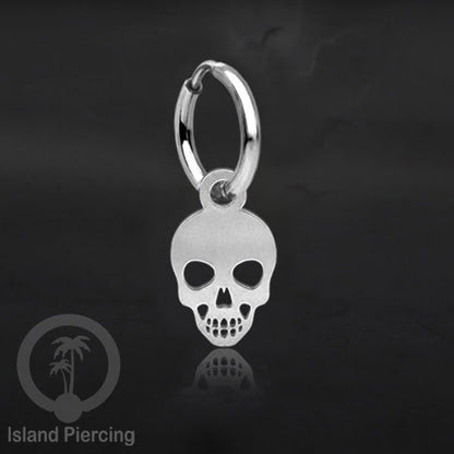 Stainless Steel Anting Hoop Ear Huggies Halloween warna silver dengan Liontin, Charm, Tengkorak, Sihir, Laba-2.