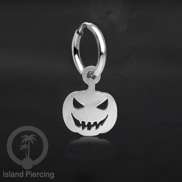 Stainless Steel Anting Hoop Ear Huggies Halloween warna silver dengan Liontin, Charm, Tengkorak, Sihir, Laba-2.