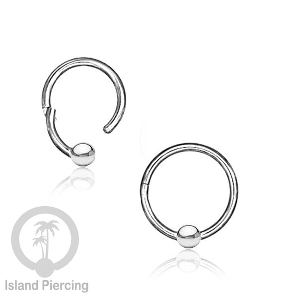 Hinged Segment ring polos yang terbuat untuk di pakai dalam mulut bawah bibir atas.