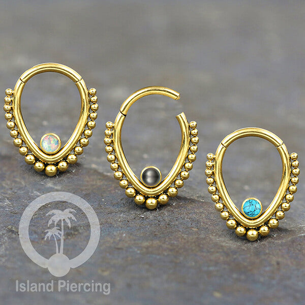 Anting Stainless Piercing warna emas dengan batu