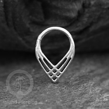 Anting Piercing Stainless Hinged Segment Ring Septum Jewelry warna silver dan hitam