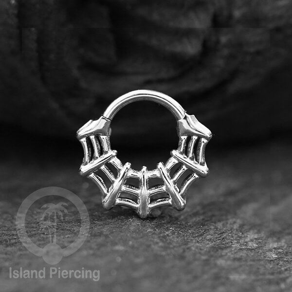 Anting Piercing Stainless Hinged Segment Ring Septum Jewelry warna silver dan hitam