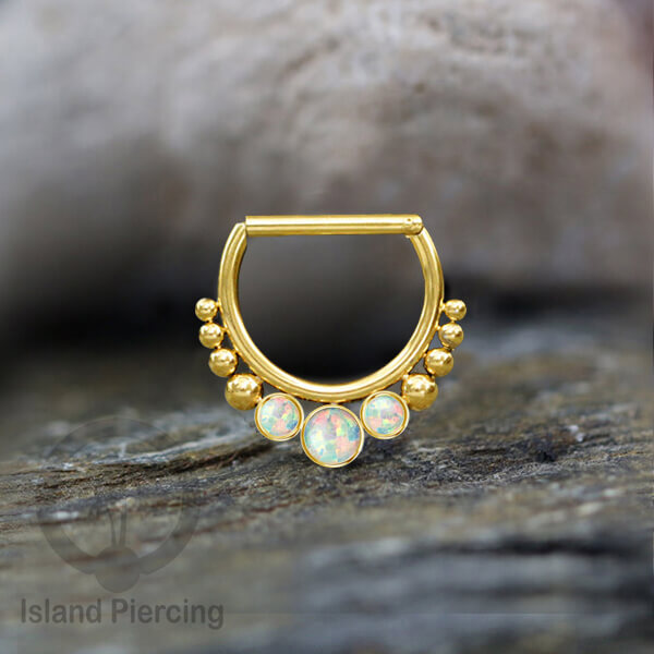 Hinged Septum Piercing clicker warna gold PVD steel dengan 3 batu semi murni