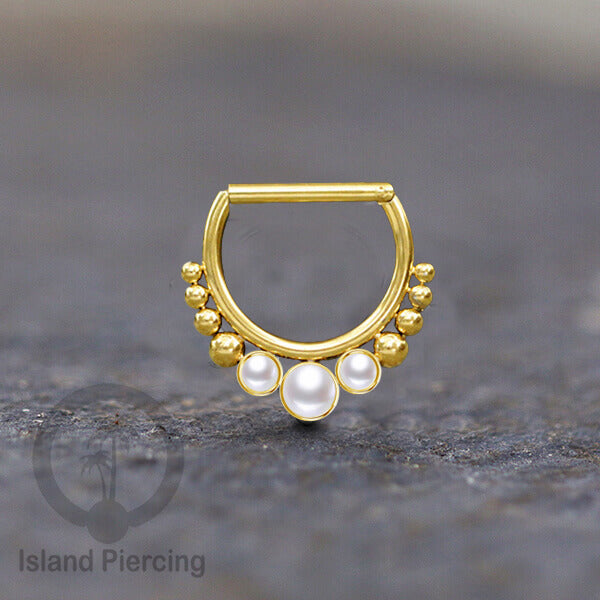 Hinged Septum Piercing clicker warna gold PVD steel dengan 3 batu semi murni