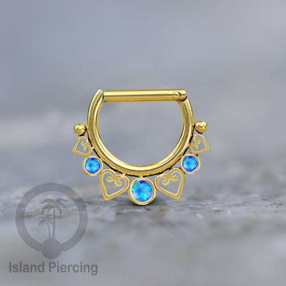 Hinged Septum Piercing clicker warna gold PVD steel dengan 3 batu dan hati kecil