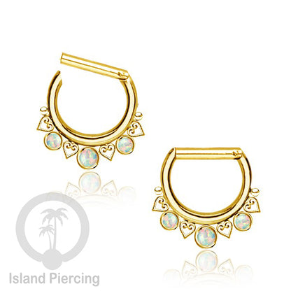 Hinged Septum Piercing clicker warna gold PVD steel dengan 3 batu dan hati kecil