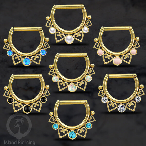 Hinged Septum Piercing clicker warna gold PVD steel dengan 3 batu dan hati kecil