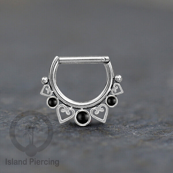 Hinged Septum clicker Piercing Hidung Stainless steel dengan 3 batu dan hati kecil