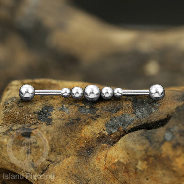 Anting Industrial Piercing stainless warna silver dengan banyak variasi asik