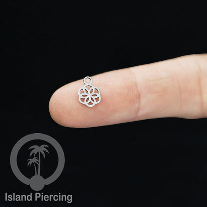Body Jewelry Charm stainless yang bisa di pasang sebagai DIY warna silver