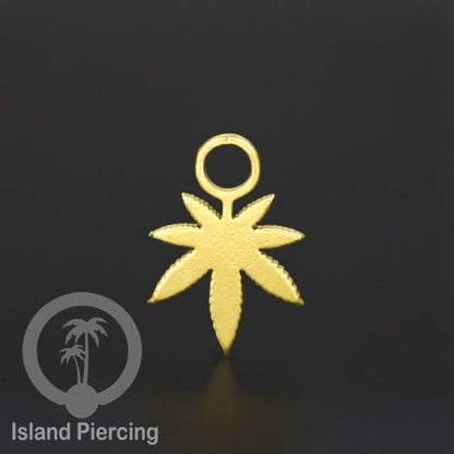 Body Jewelry Charm stainless yang bisa di pasang sebagai DIY warna gold