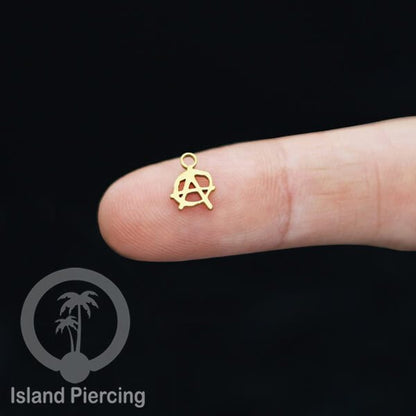 Piercing Charm Liotin Stainless warna gold yang bisa pasang di Tindik dasar semua model tersedia di toko Island Piercing
