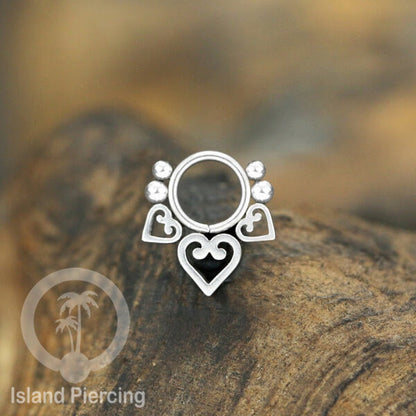 Piercing Charm Liotin Stainless warna silver &amp; gold yang tertutup khusus Stacking ring model segment ring yang di pasang banyak.