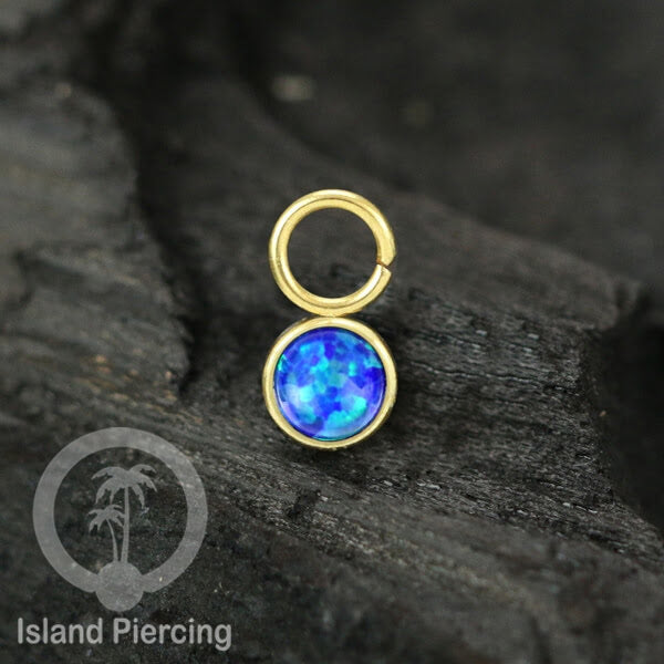 Piercing Charm yang Liotin Stainless manis warna gold dengan batu kecil pilihan warna