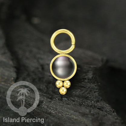 Piercing Charm yang Liotin Stainless manis warna gold dengan batu kecil pilihan warna