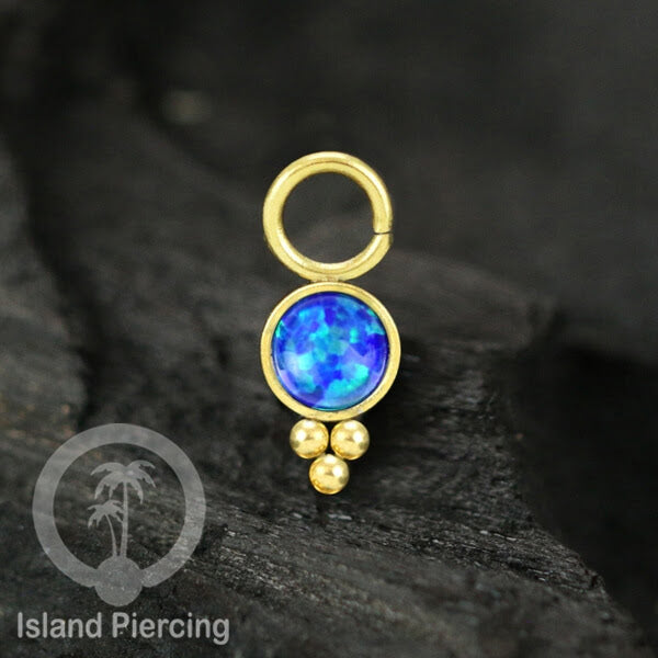 Piercing Charm yang Liotin Stainless manis warna gold dengan batu kecil pilihan warna