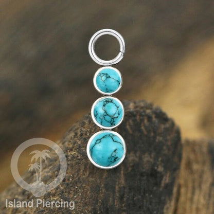 Piercing Charm yang Liotin Stainless manis warna silver dengan 3 batu banyak variasi warna