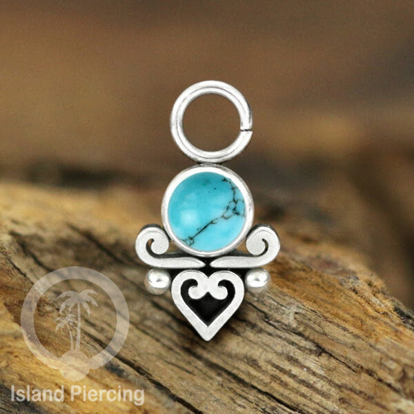 Piercing Charm yang Liotin Stainless manis warna silver dekorasi hati kecil dan batu berwarna