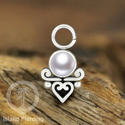 Piercing Charm yang Liotin Stainless manis warna silver dekorasi hati kecil dan batu berwarna