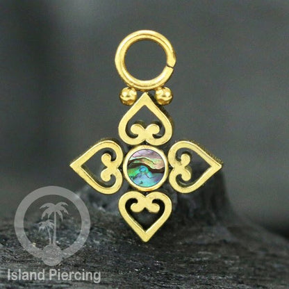 Piercing Charm yang Liotin Stainless manis warna gold dekorasi hati kecil dan batu berwarna