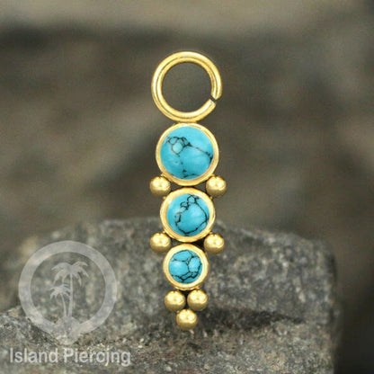 Piercing Charm yang Liotin Stainless manis warna gold dengan 3 batu banyak variasi warna