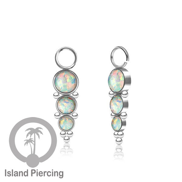 Piercing Charm yang Liotin Stainless manis warna silver dengan 3 batu banyak variasi warna