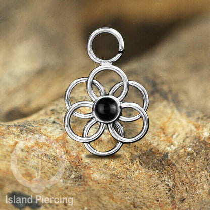 Piercing Charm yang Liotin Stainless bentuk flower of Life dengan batu kecil