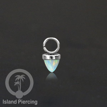 Piercing Charm yang Liotin Stainless kecil warna emas dan silver dengan batu bentuk peluru