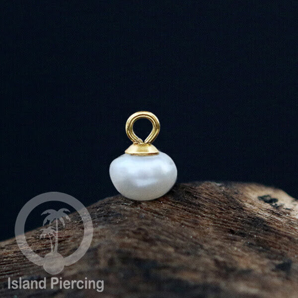 Body Jewelry Charm stainless liontin mutiara putih asli dengan gantungan warna gold dan silver