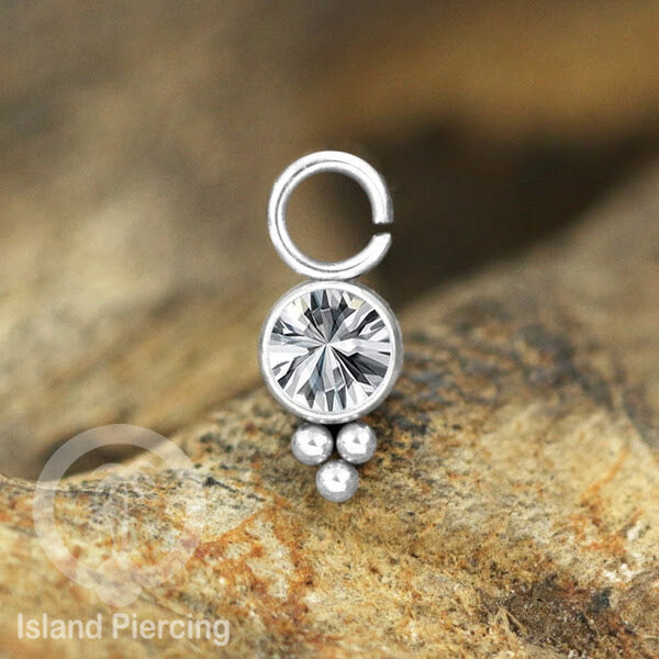 Koleksi Charm yang Liotin Piercing Stainless warna silver sangat lux dengan Kristal Zircon