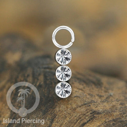 Koleksi Charm yang Liotin Piercing Stainless warna silver sangat lux dengan Kristal Zircon