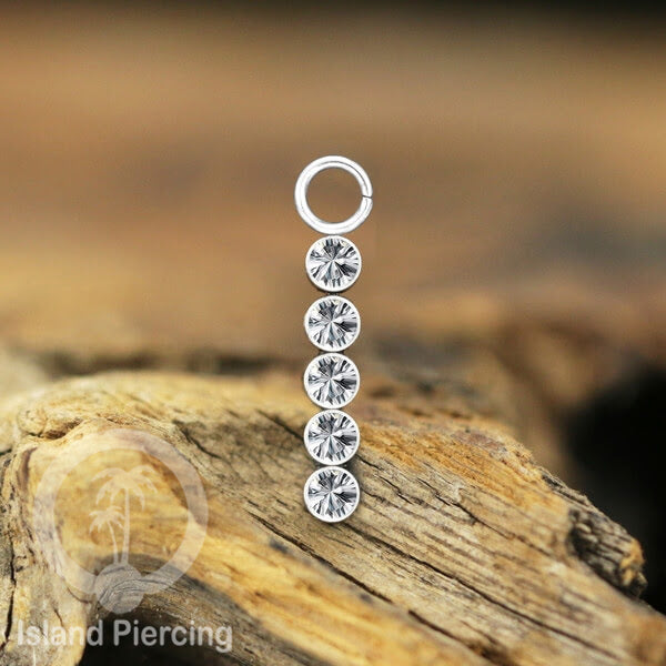 Koleksi Charm yang Liotin Piercing Stainless warna silver sangat lux dengan Kristal Zircon