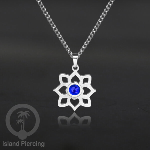 Perhiasan Kalung Stainless warna Silver dengan Liontin kecil Resin, Steel Necklace/Pendant