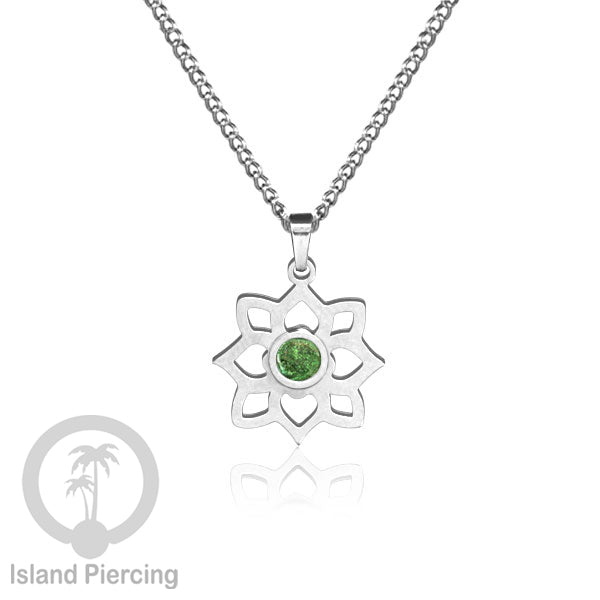 Perhiasan Kalung Stainless warna Silver dengan Liontin kecil Resin, Steel Necklace/Pendant