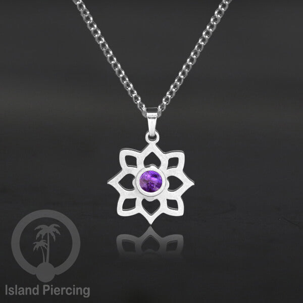 Perhiasan Kalung Stainless warna Silver dengan Liontin kecil Resin, Steel Necklace/Pendant