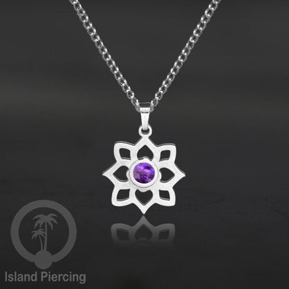 Perhiasan Kalung Stainless warna Silver dengan Liontin kecil Resin, Steel Necklace/Pendant