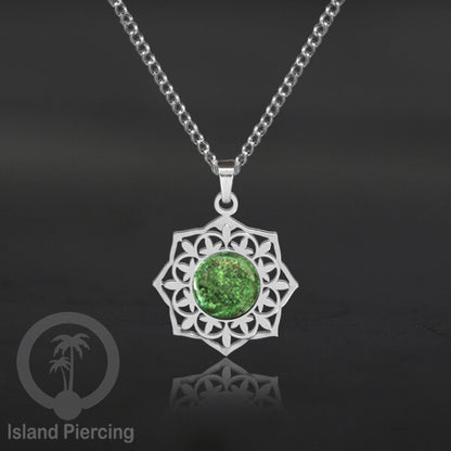 Perhiasan Kalung Stainless warna Silver dengan Liontin Resin motif Mandala. Steel Charm Necklace