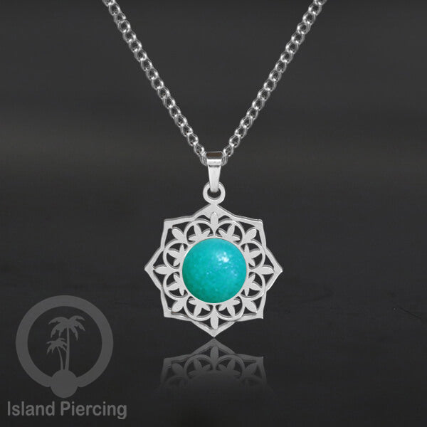 Perhiasan Kalung Stainless warna Silver dengan Liontin Resin motif Mandala. Steel Charm Necklace