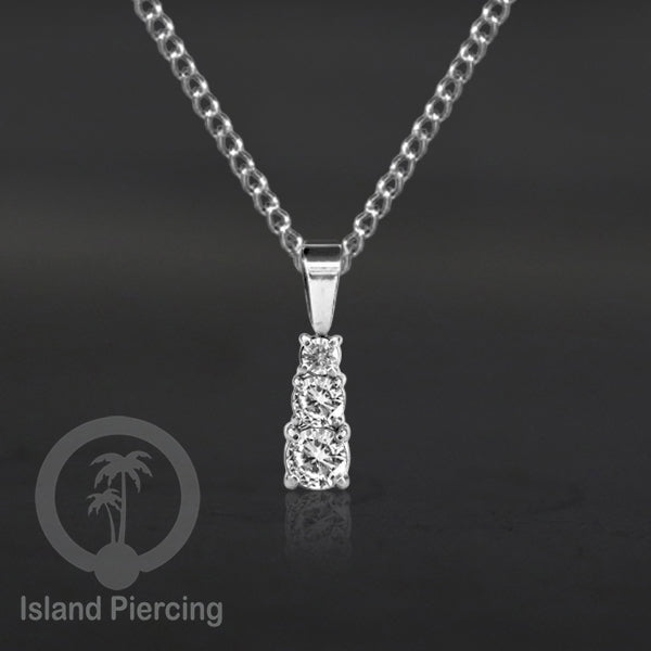 Liontin kecil warna silver dengan Kristal Zircon. Steel Necklace with Zirconia Crystals