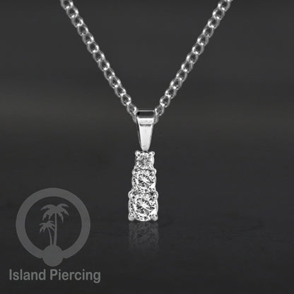 Liontin kecil warna silver dengan Kristal Zircon. Steel Necklace with Zirconia Crystals