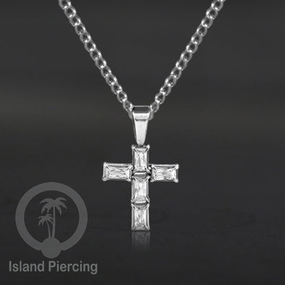 Liontin kecil warna silver dengan Kristal Zircon. Steel Necklace with Zirconia Crystals