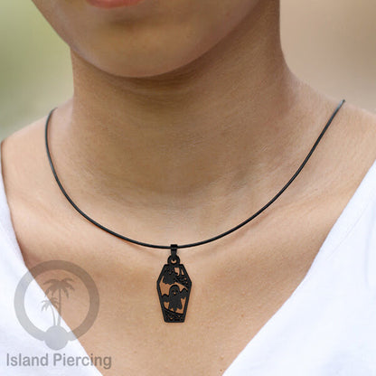 Necklace Halloween Kalung kulit dengan Liotin Stainless warna hitam motif gothic tengkorak, peti, sihir