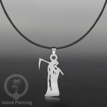 Necklace Halloween Kalung kulit dengan Liotin Stainless warna silver motif gothic tengkorak, peti, sihir