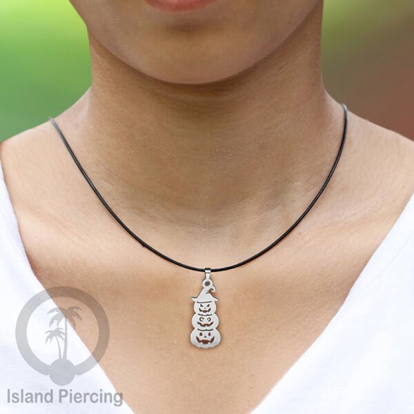 Necklace Halloween Kalung kulit dengan Liotin Stainless warna silver motif gothic tengkorak, peti, sihir