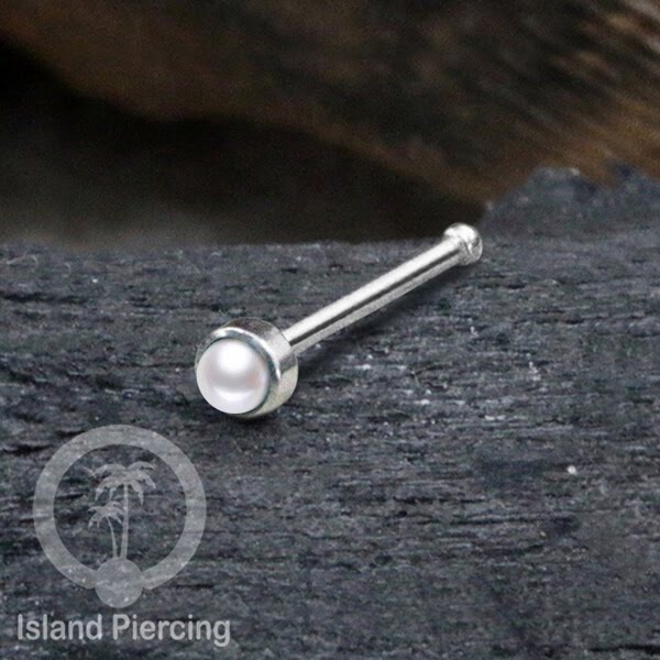 Nose Pin Piercing Jewelry Perhiasan Hidung warna silver dengan Batu