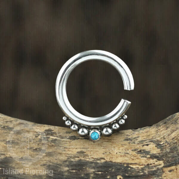 Tindik stainless body piercing, lingkaran terbuka dengan las bola pakai tangan