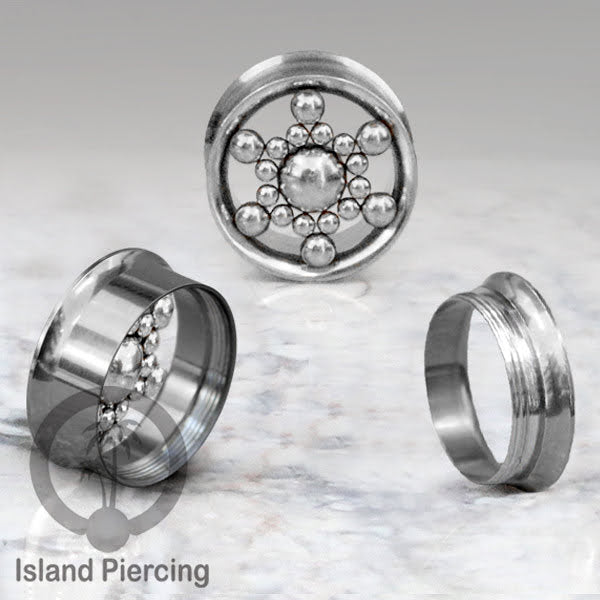 Anting tunnel Piercing stainless warna gold dan silver dengan desain menarik