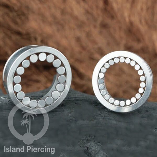 Anting tunnel Piercing stainless warna silver cocok untuk body jewelry