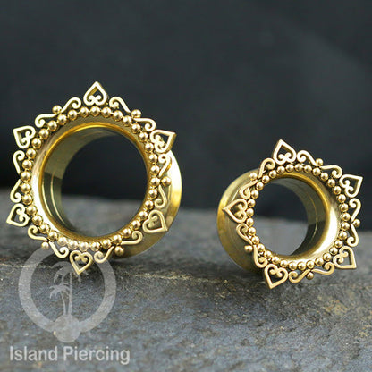 Anting Tunnel Piercing Stainless warna gold dengan dekorasi Hati dan Bola
